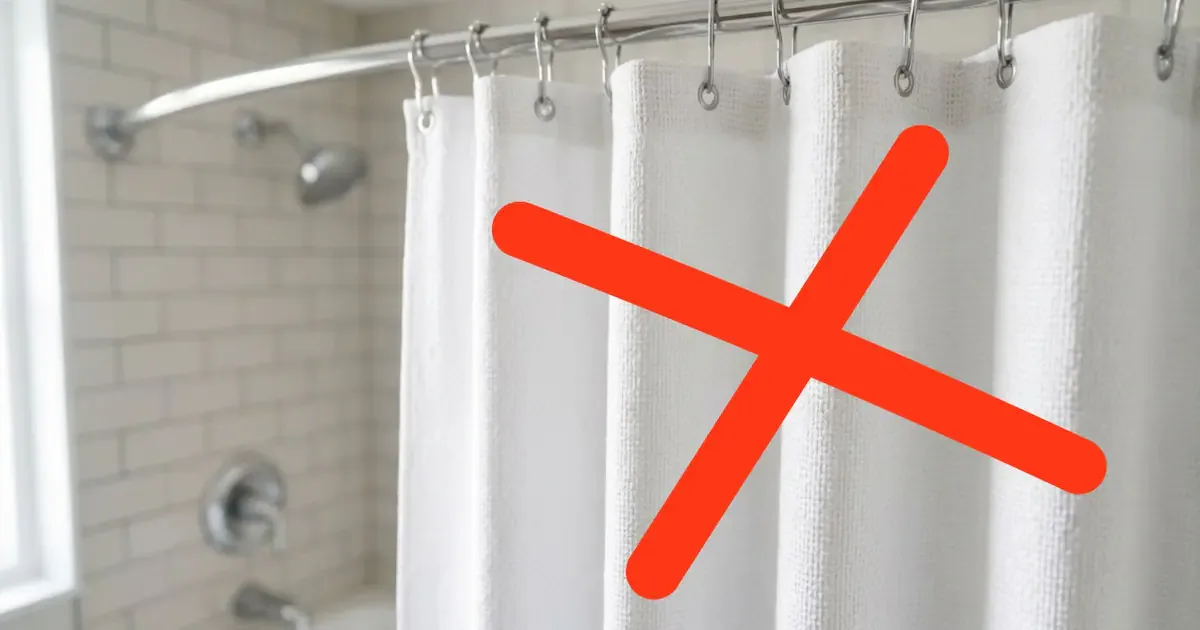 Adeus cortinas: O biombo de vidro com 4 painéis de 280€ que transforma qualquer banheira