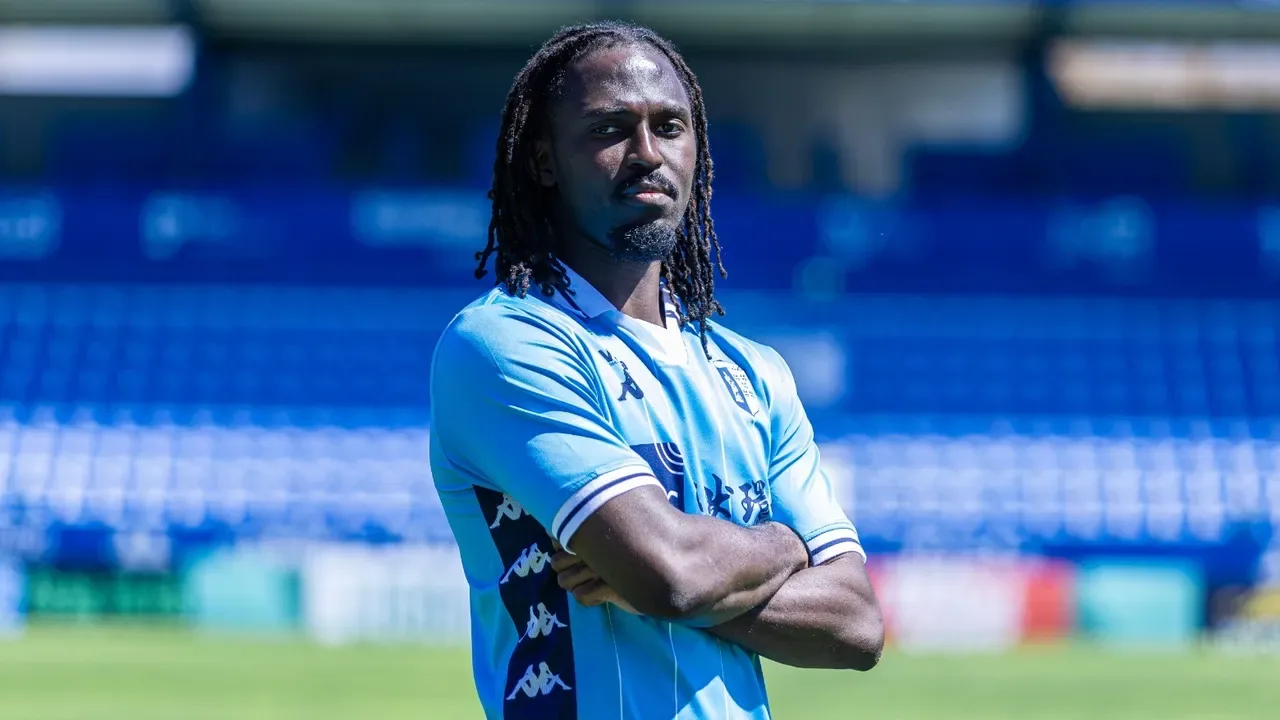 Aliou Traoré reforça o Vizela