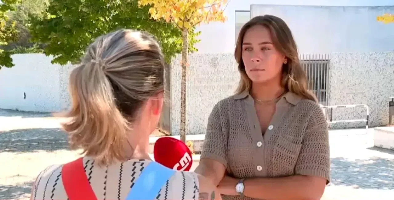 Escola em Almada Assaltada 7 Vezes num Mês: Ladrões Levam Projetores de 3000€ e Comida de Alunos